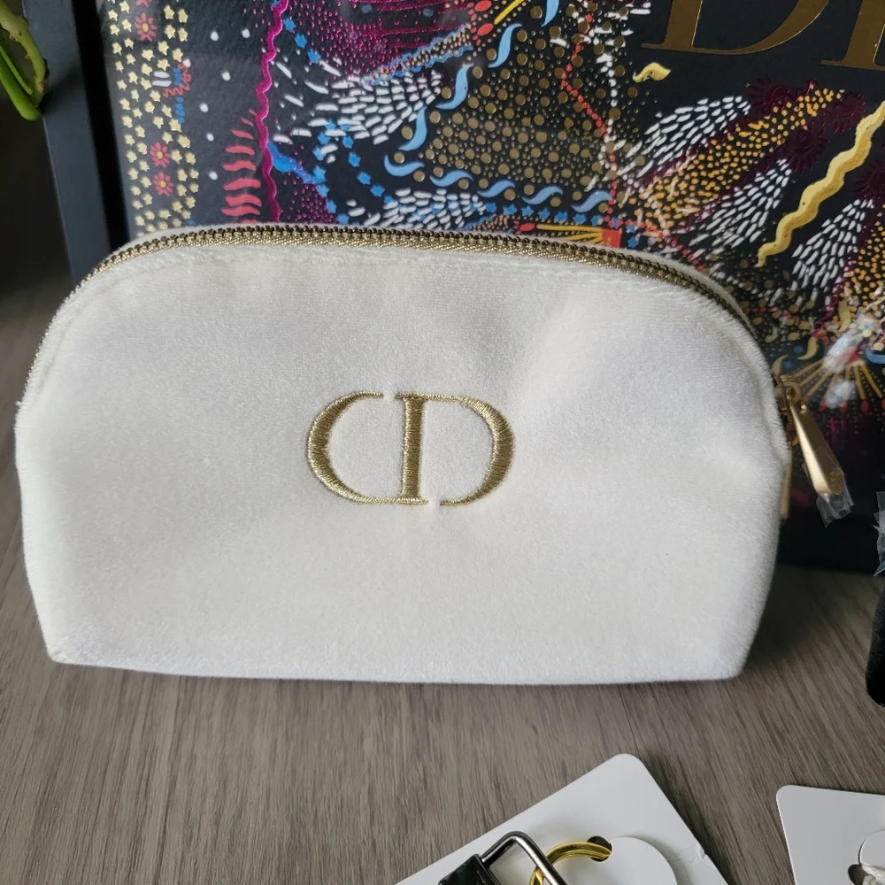 5pcs Dior Beauty Pouch, Ribbon, Charm Star, Framed Shopping Bag